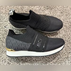 NEW Michael Kors slip on casual sneakers, size 6 women's